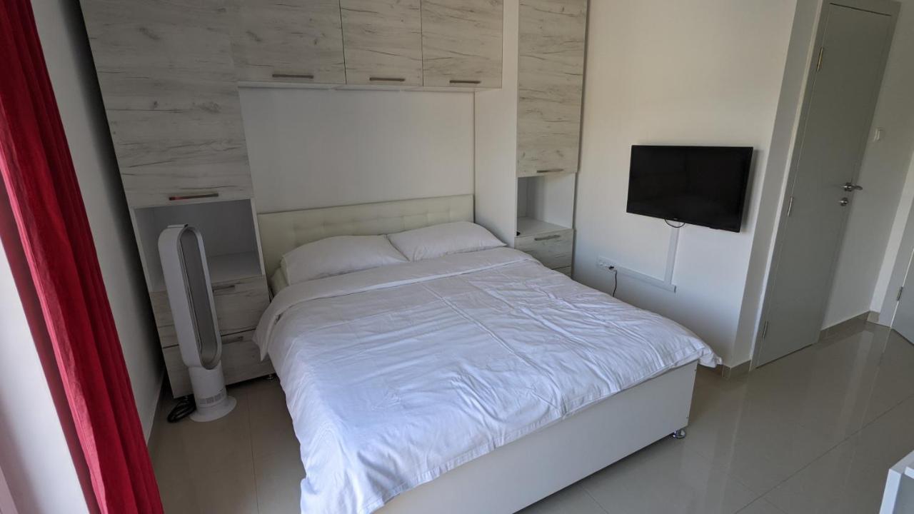 Vila Sofia 诺维·维诺多尔斯基 外观 照片